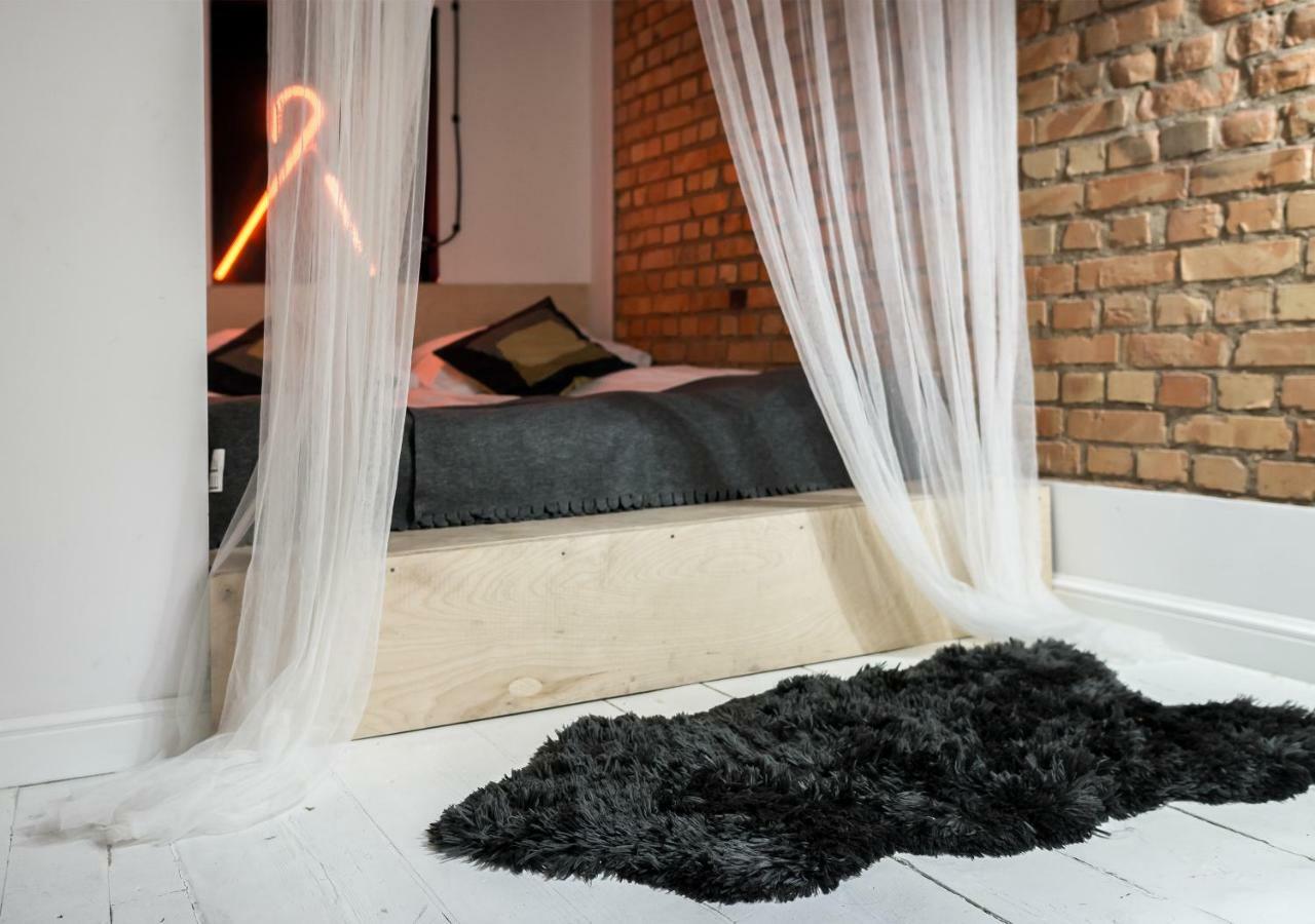 Loft Z Baldachimem Apartment Познан Екстериор снимка